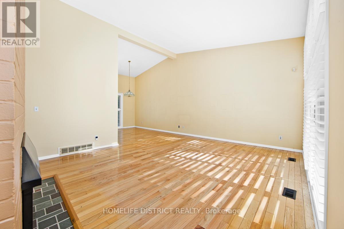 22 Greenland Road, Toronto, Ontario  M3C 1N2 - Photo 5 - C12986844