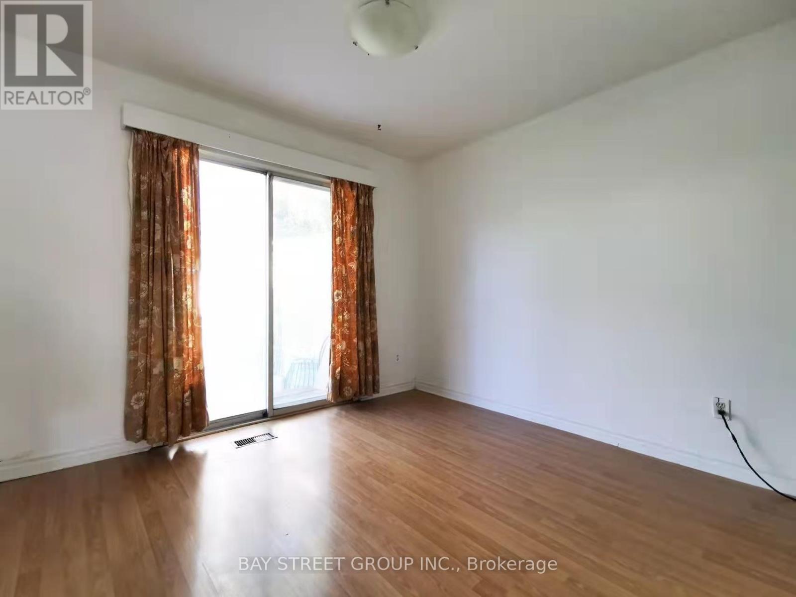 Upper - 97 Micmac Crescent, Toronto, Ontario M2H 2K1 - Photo 5 - C12986846