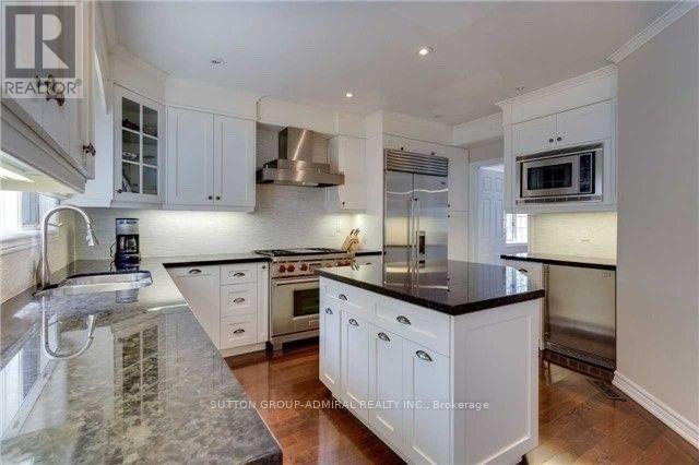 15 Whitehall Road, Toronto, Ontario  M4W 2C5 - Photo 11 - C12986854