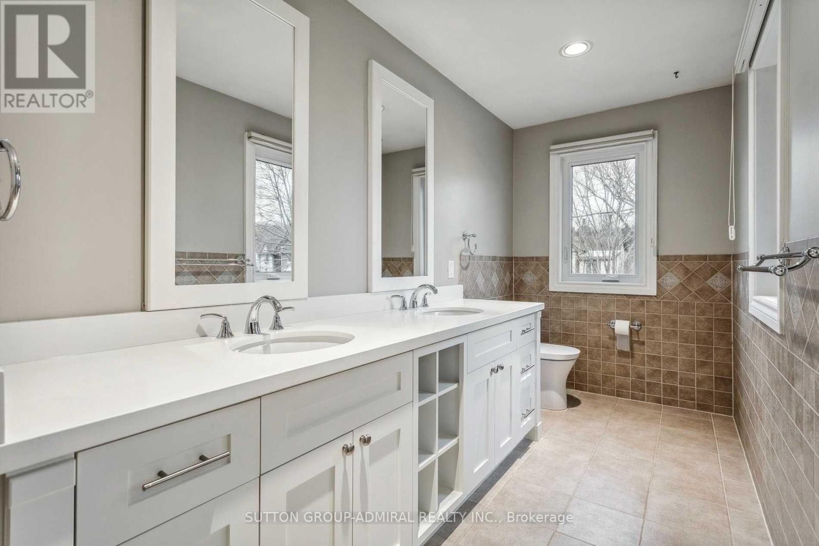 15 Whitehall Road, Toronto, Ontario  M4W 2C5 - Photo 23 - C12986854