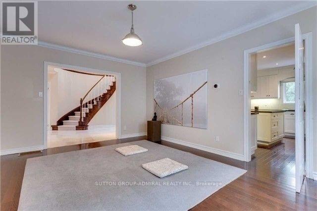 15 Whitehall Road, Toronto, Ontario  M4W 2C5 - Photo 7 - C12986854