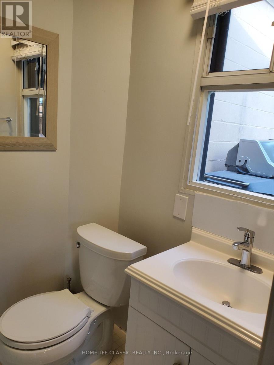 A - 318 Millwood Road, Toronto, Ontario  M4S 1K1 - Photo 8 - C12986872