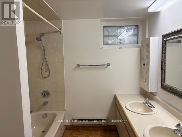 86 Heathview Avenue, Toronto, Ontario  M2K 2C5 - Photo 19 - C12986874