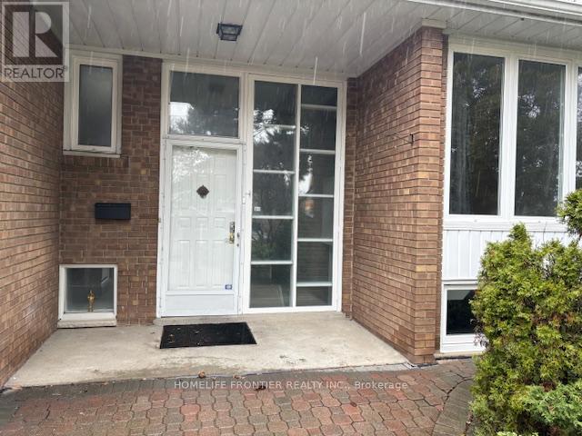 86 Heathview Avenue, Toronto, Ontario  M2K 2C5 - Photo 3 - C12986874