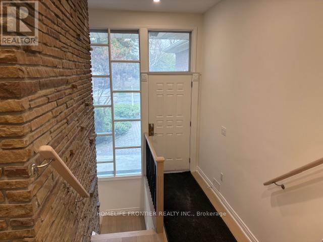 86 Heathview Avenue, Toronto, Ontario  M2K 2C5 - Photo 4 - C12986874