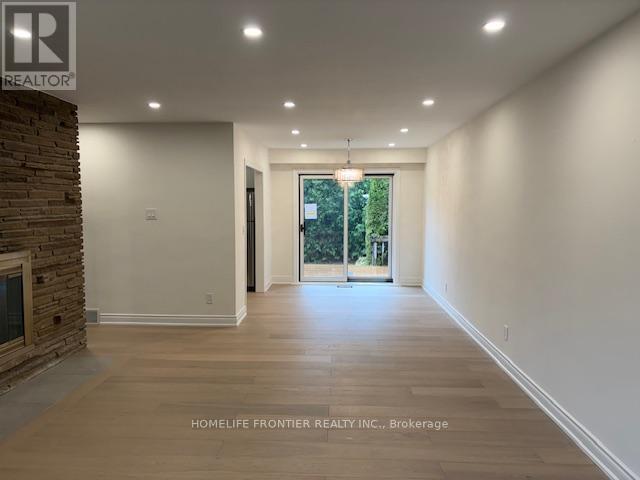 86 Heathview Avenue, Toronto, Ontario  M2K 2C5 - Photo 9 - C12986874