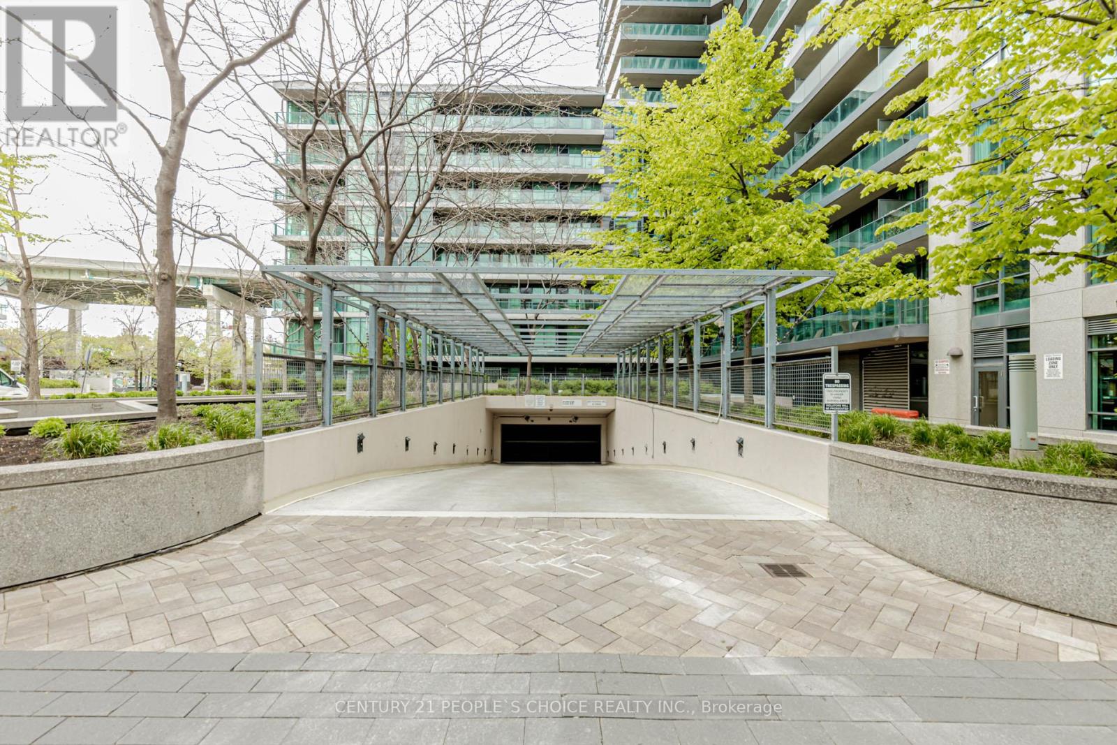 1611 - 215 Fort York Boulevard, Toronto, Ontario  M5V 4A2 - Photo 2 - C12986876