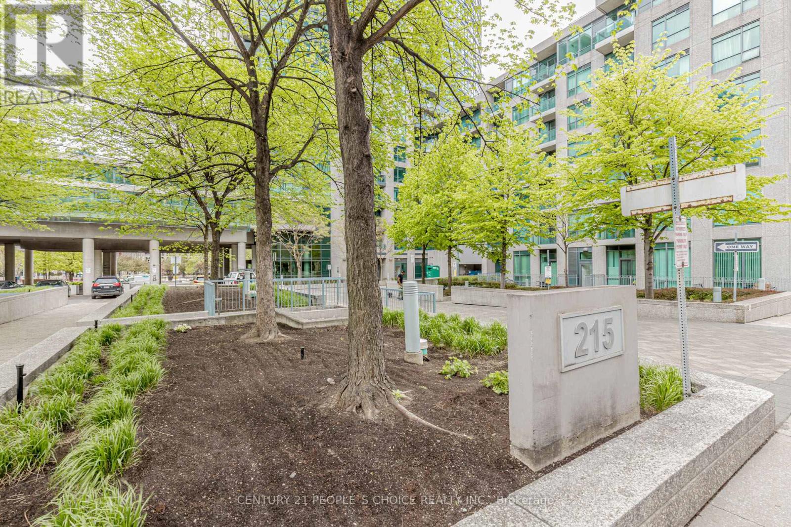 1611 - 215 Fort York Boulevard, Toronto, Ontario  M5V 4A2 - Photo 3 - C12986876