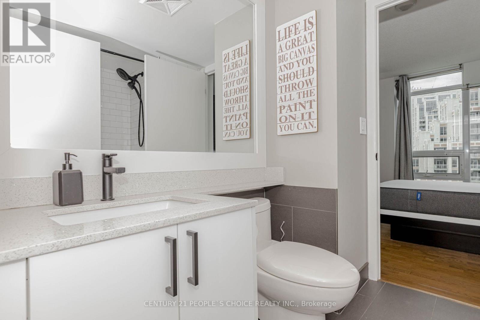 1611 - 215 Fort York Boulevard, Toronto, Ontario  M5V 4A2 - Photo 34 - C12986876