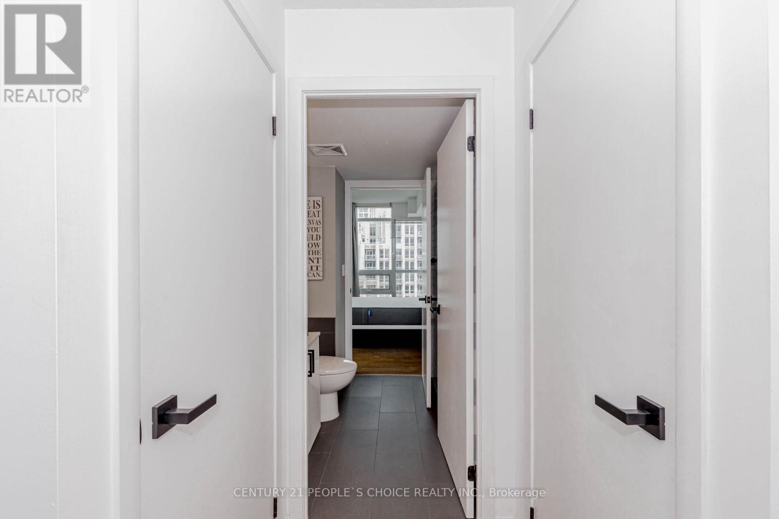 1611 - 215 Fort York Boulevard, Toronto, Ontario  M5V 4A2 - Photo 37 - C12986876