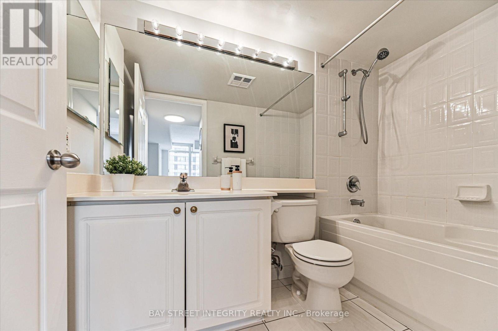 1909 - 33 Empress Avenue, Toronto, Ontario  M2N 6Y7 - Photo 18 - C12986910