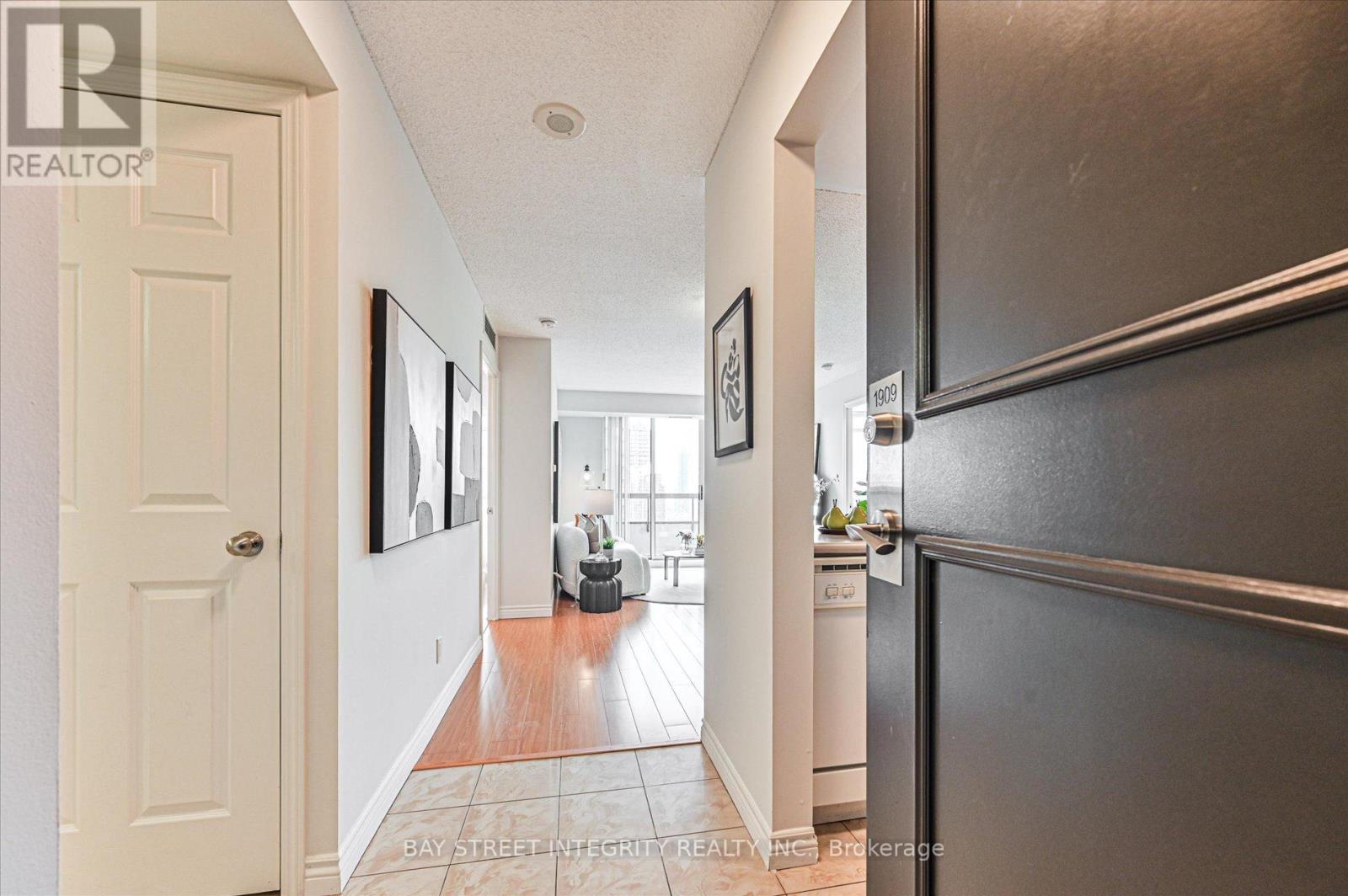 1909 - 33 Empress Avenue, Toronto, Ontario  M2N 6Y7 - Photo 5 - C12986910