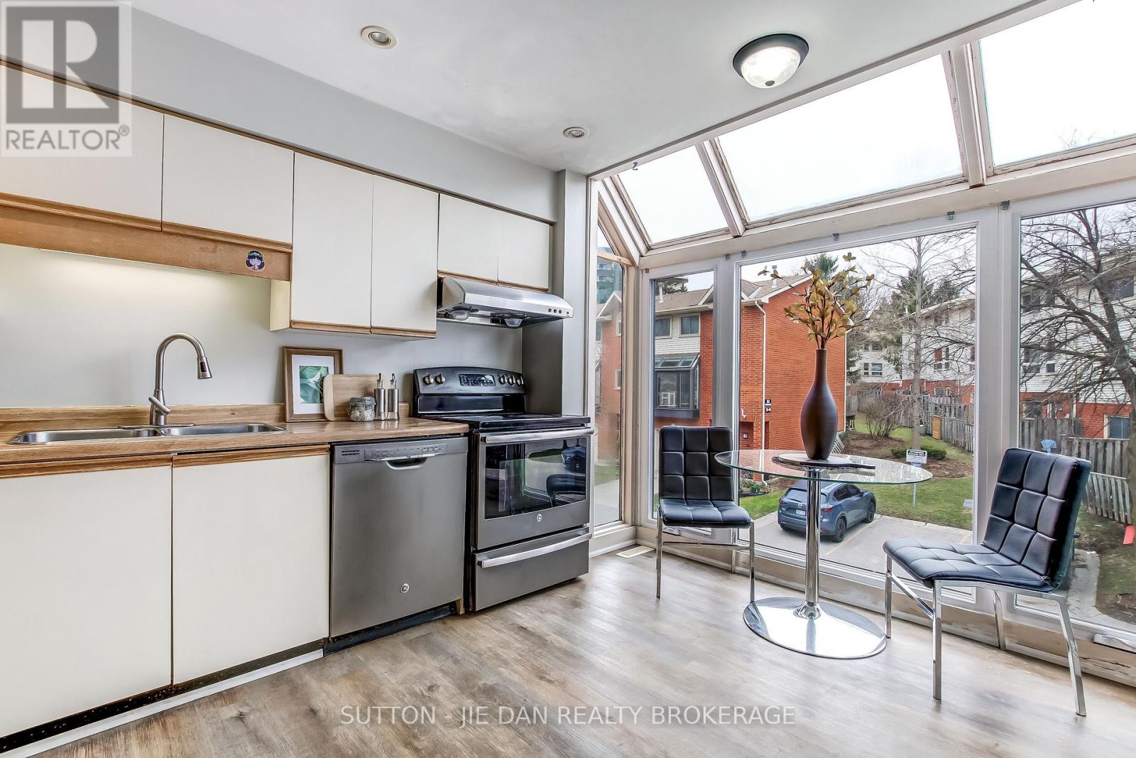 30 - 683 Windermere Road, London North, Ontario  N5X 3T9 - Photo 10 - X12986914