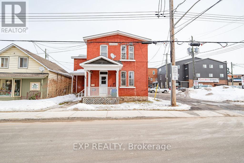 204 Raglan Street S, Renfrew, Ontario  K7V 1R1 - Photo 2 - X12986826