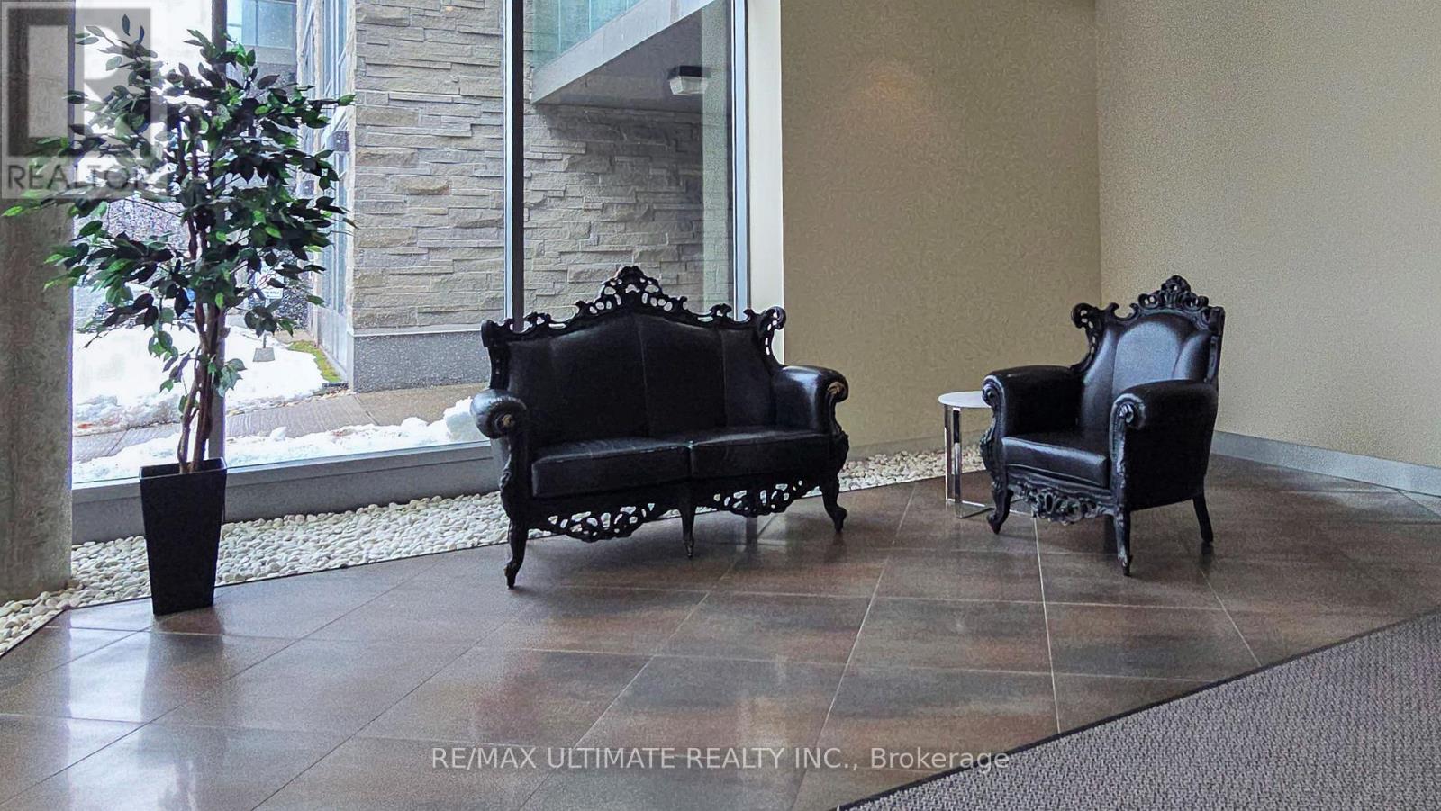 718 - 273 South Park Road, Markham, Ontario  L3T 0B5 - Photo 4 - N12986882