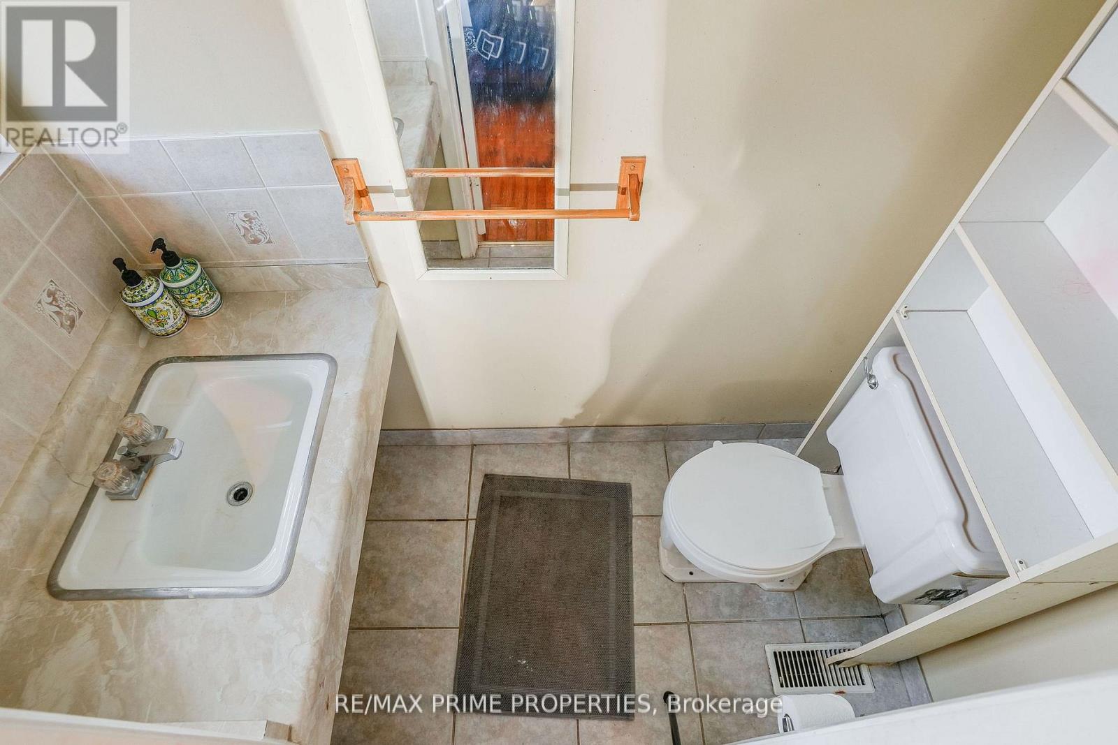 81 Silverstone Drive, Toronto, Ontario  M9V 3G4 - Photo 28 - W12986836