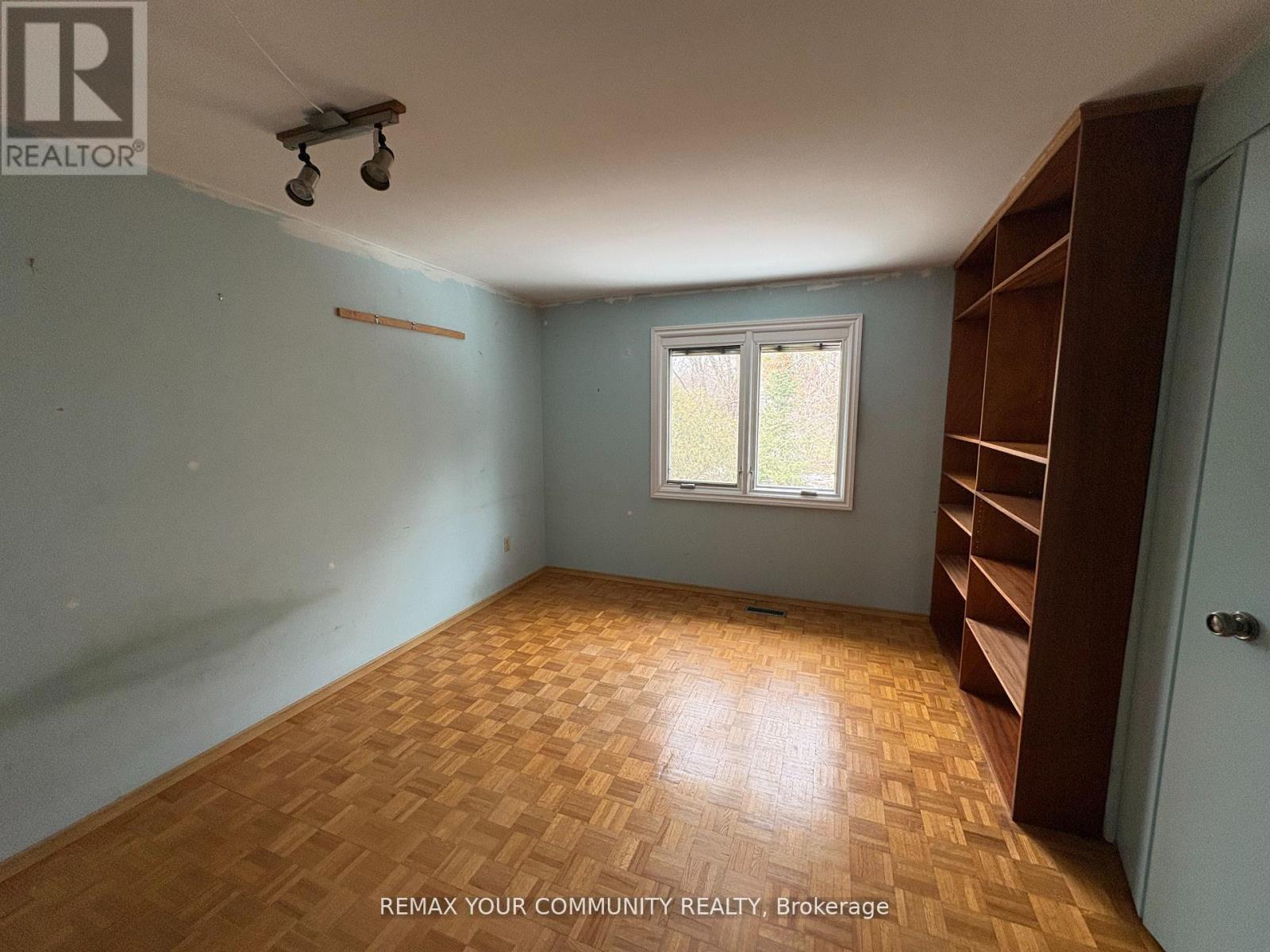 179 Digby Road, Oakville, Ontario  L6J 6A8 - Photo 15 - W12986840