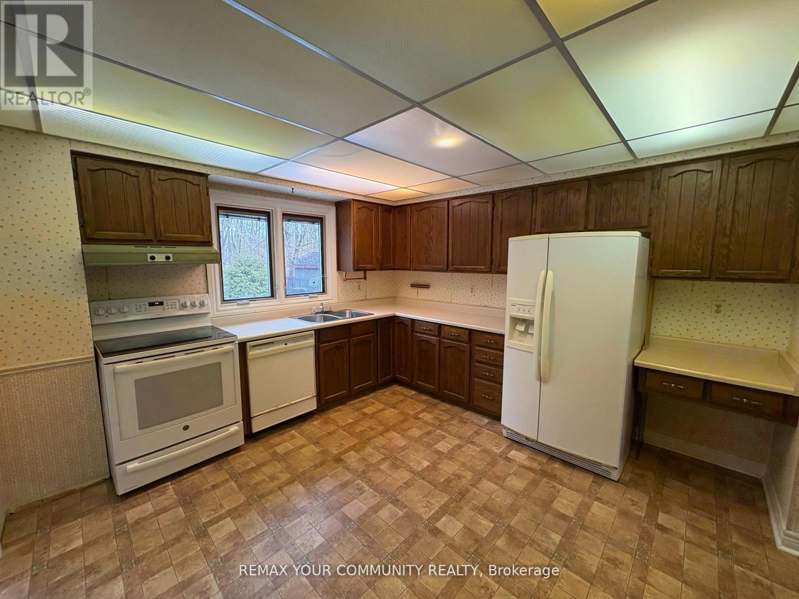 179 Digby Road, Oakville, Ontario  L6J 6A8 - Photo 37 - W12986840