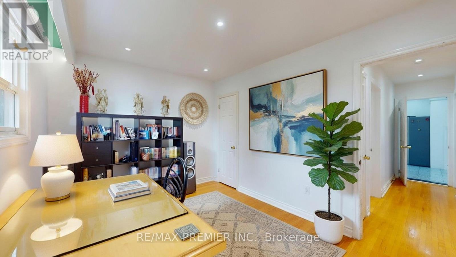 108 Hisey Crescent, Toronto, Ontario  M3N 1V1 - Photo 16 - W12986848