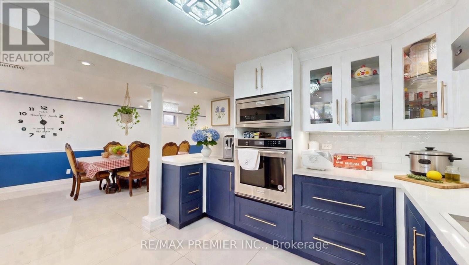 108 Hisey Crescent, Toronto, Ontario  M3N 1V1 - Photo 26 - W12986848