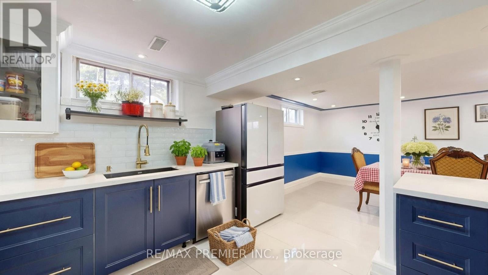 108 Hisey Crescent, Toronto, Ontario  M3N 1V1 - Photo 28 - W12986848