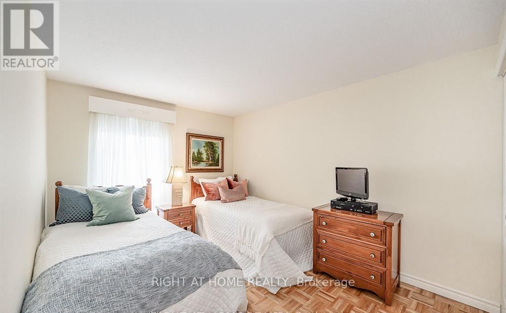 32 - 6679 Shelter Bay Road, Mississauga, Ontario  L5N 2A2 - Photo 12 - W12986864