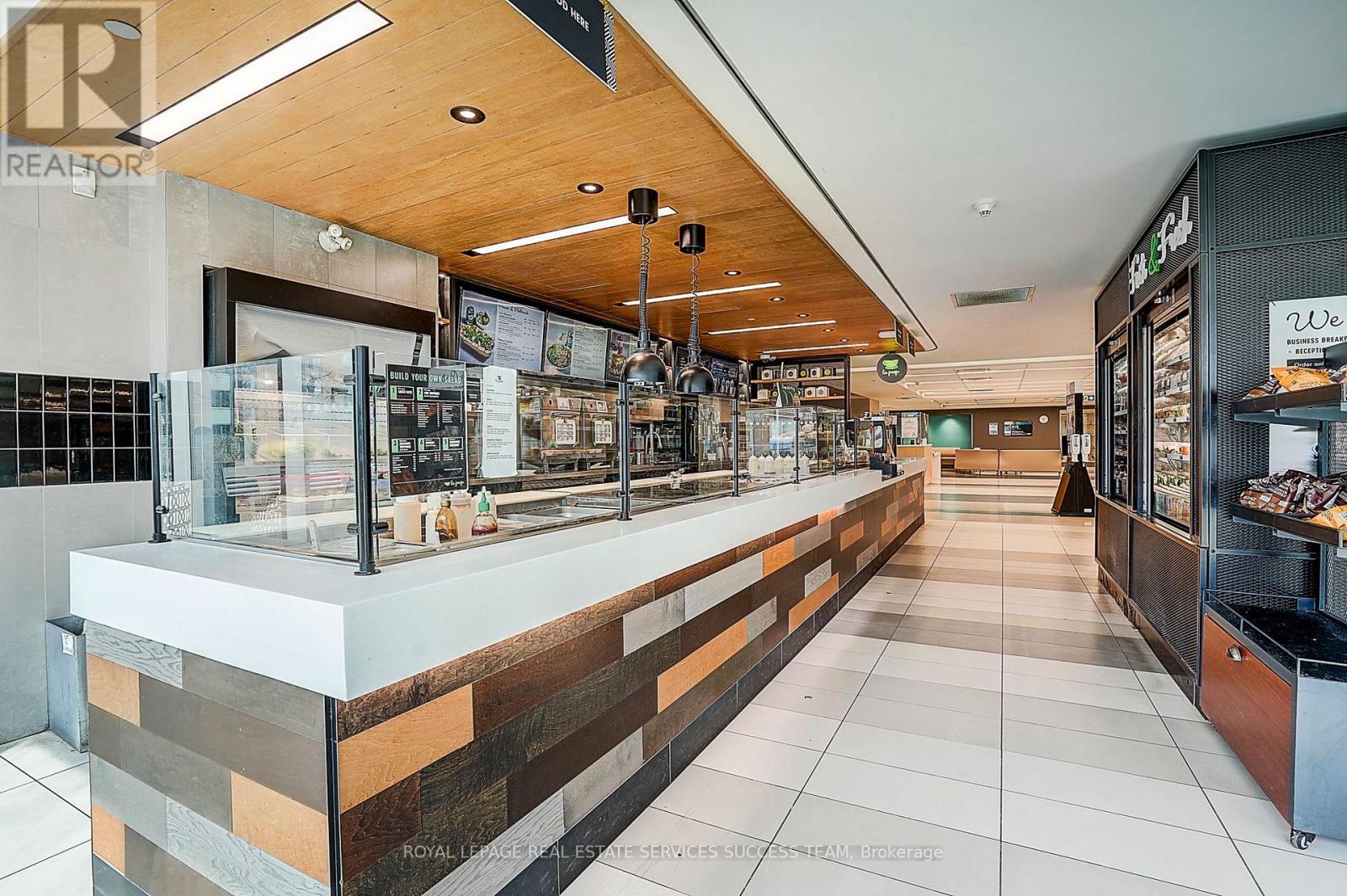 2b - 1230 North Shore Boulevard, Burlington, Ontario  L7S 1W7 - Photo 6 - W12986884