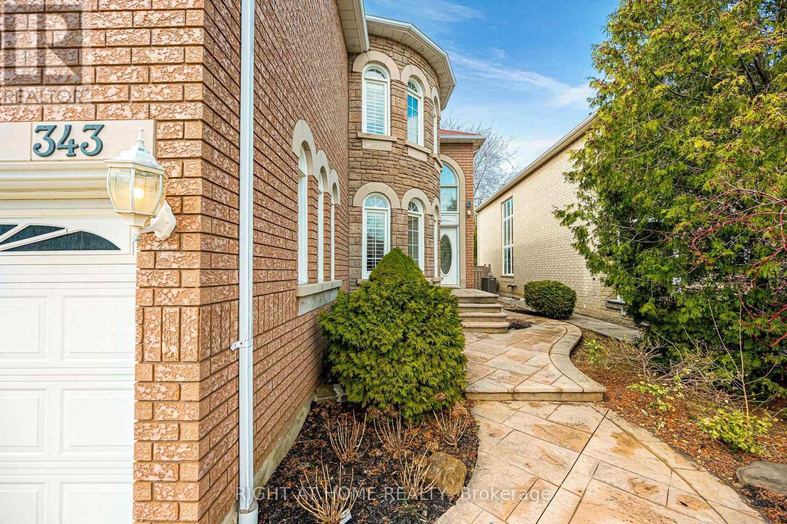 343 Bristol Road E, Mississauga, Ontario  L4Z 3V6 - Photo 2 - W12986894