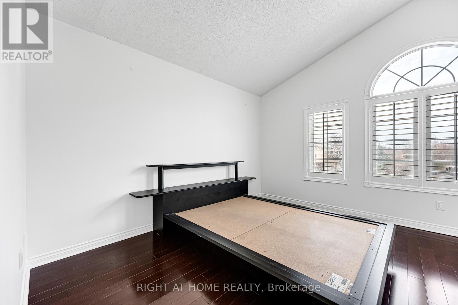 343 Bristol Road E, Mississauga, Ontario  L4Z 3V6 - Photo 25 - W12986894