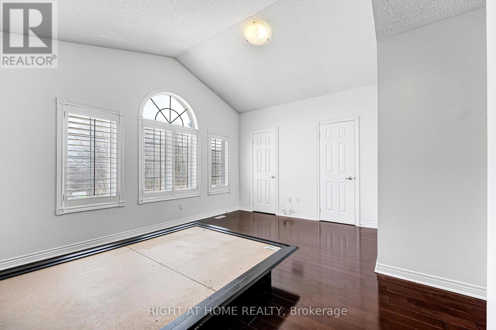 343 Bristol Road E, Mississauga, Ontario  L4Z 3V6 - Photo 26 - W12986894