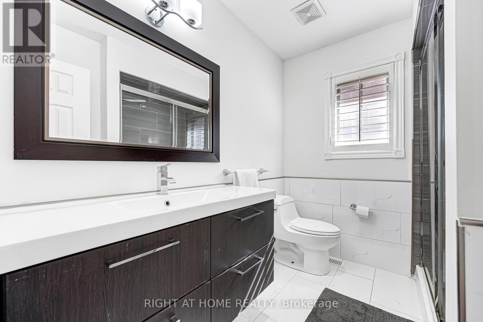 343 Bristol Road E, Mississauga, Ontario  L4Z 3V6 - Photo 28 - W12986894