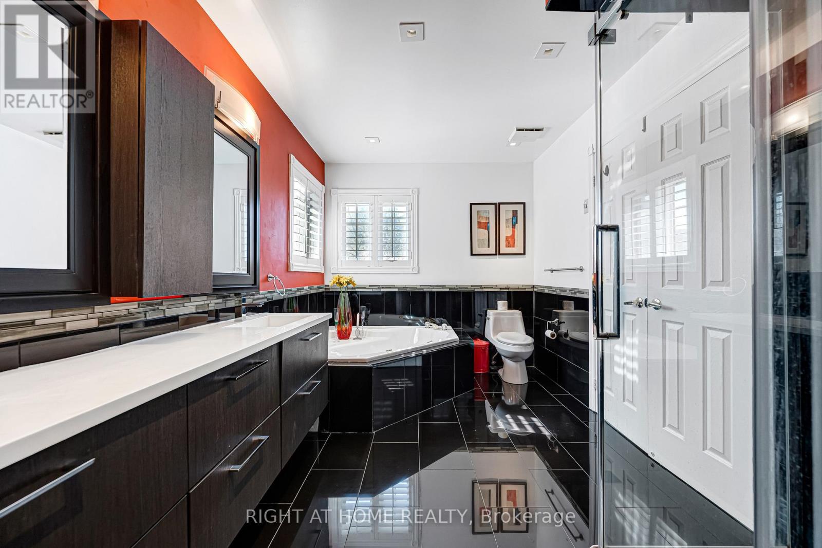 343 Bristol Road E, Mississauga, Ontario  L4Z 3V6 - Photo 35 - W12986894