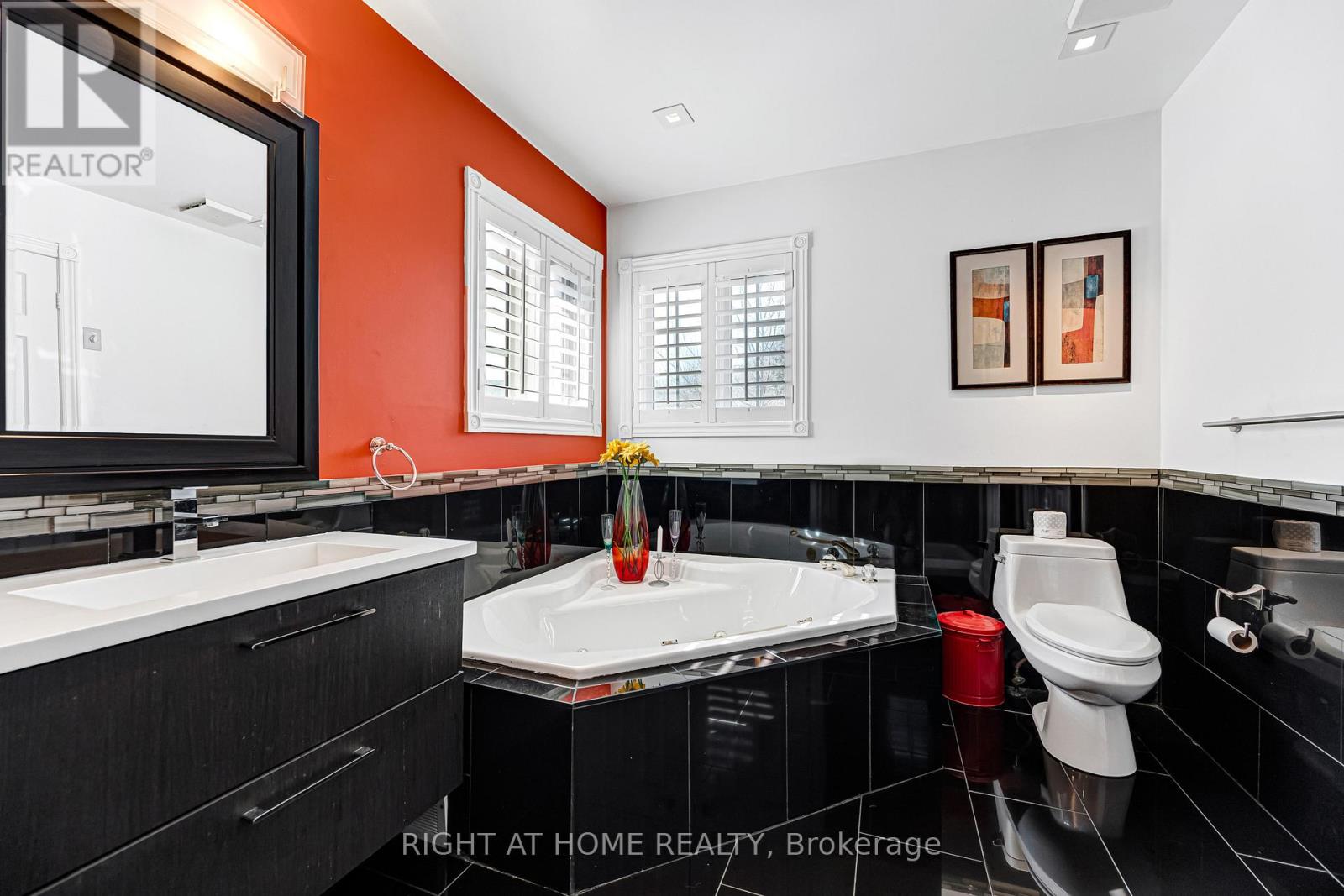 343 Bristol Road E, Mississauga, Ontario  L4Z 3V6 - Photo 36 - W12986894