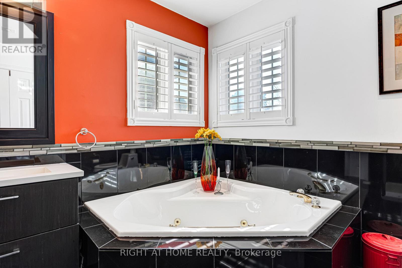 343 Bristol Road E, Mississauga, Ontario  L4Z 3V6 - Photo 38 - W12986894