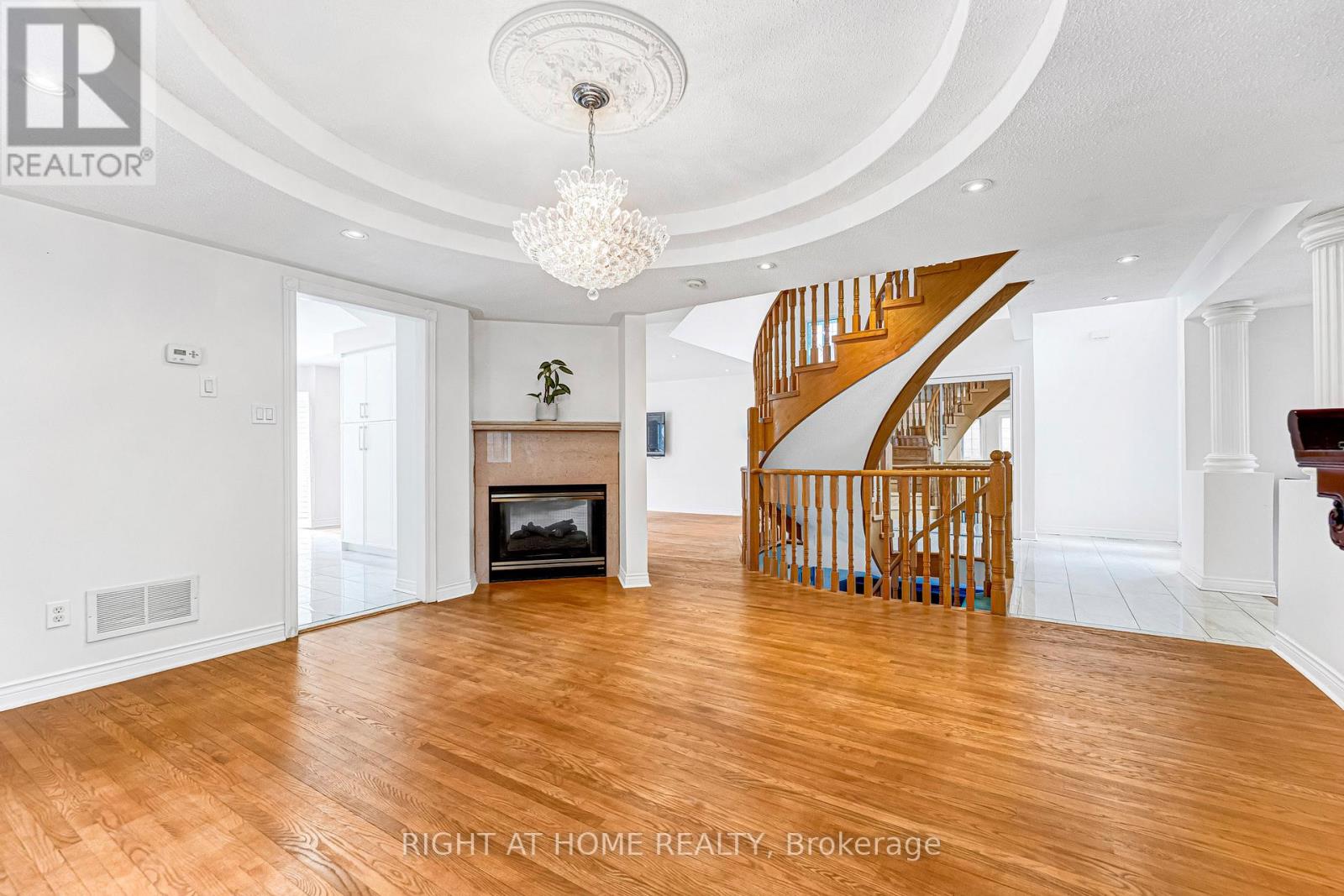 343 Bristol Road E, Mississauga, Ontario  L4Z 3V6 - Photo 9 - W12986894