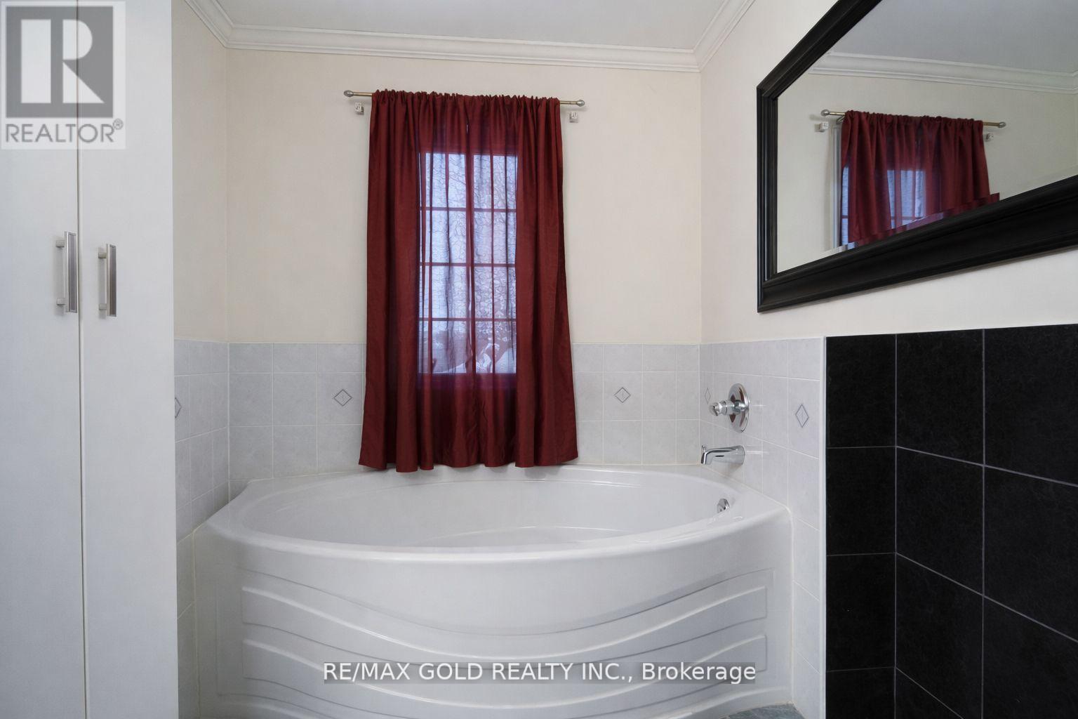 46 Egypt Drive, Brampton, Ontario  L6R 2T9 - Photo 23 - W12986896