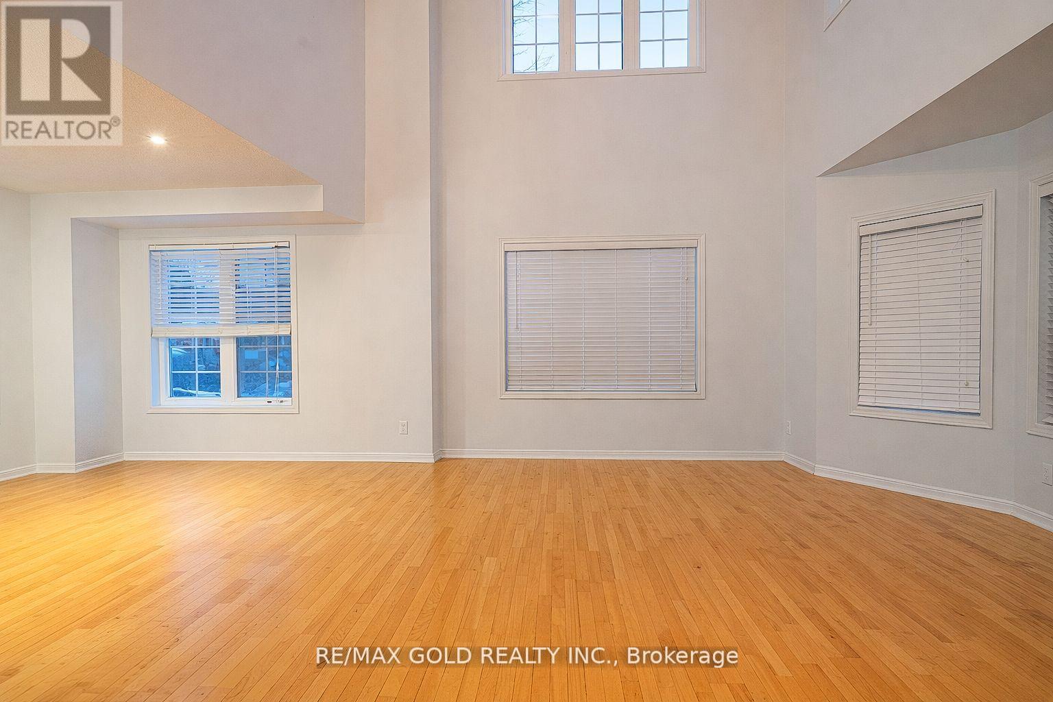 46 Egypt Drive, Brampton, Ontario  L6R 2T9 - Photo 5 - W12986896