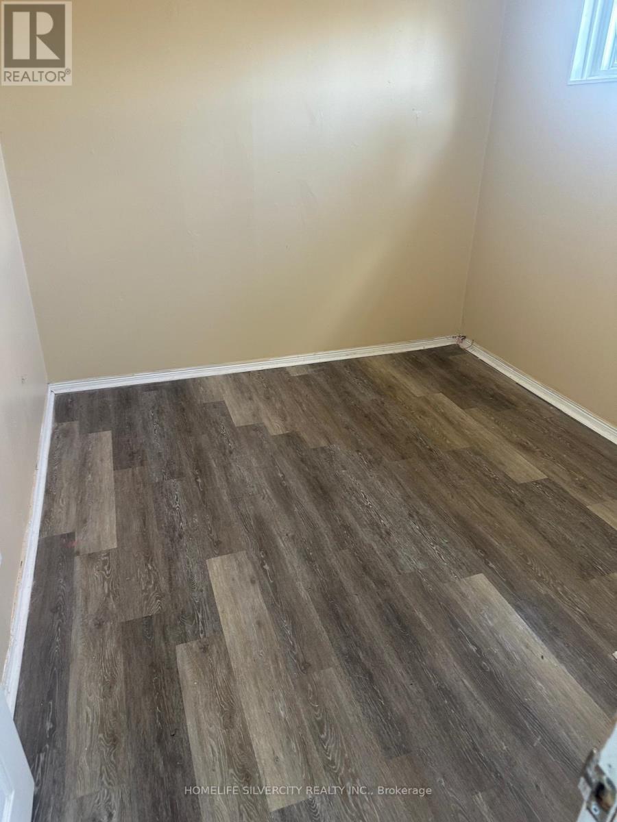 Bsmnt - 31 Lakeland Drive S, Toronto, Ontario M9V 1M8 - Photo 7 - W12986928