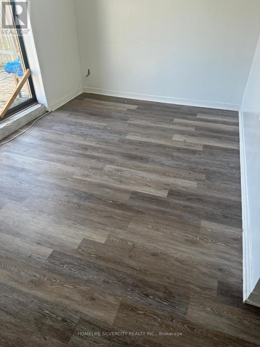 Bsmnt - 31 Lakeland Drive S, Toronto, Ontario M9V 1M8 - Photo 8 - W12986928