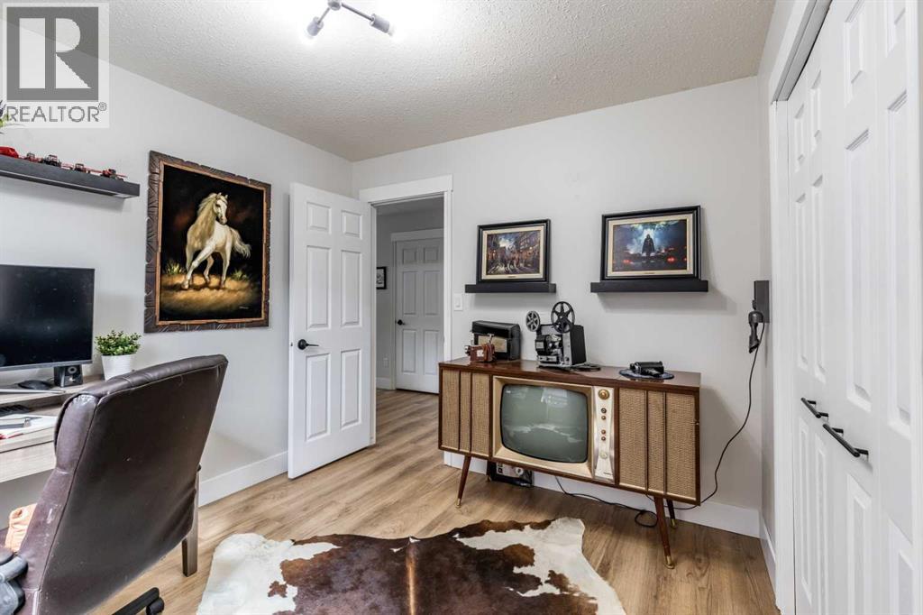 8 Ross View Bay SE, Medicine Hat, Alberta  T1B 3H9 - Photo 25 - A2297423