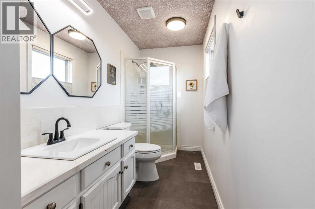 8 Ross View Bay SE, Medicine Hat, Alberta  T1B 3H9 - Photo 36 - A2297423