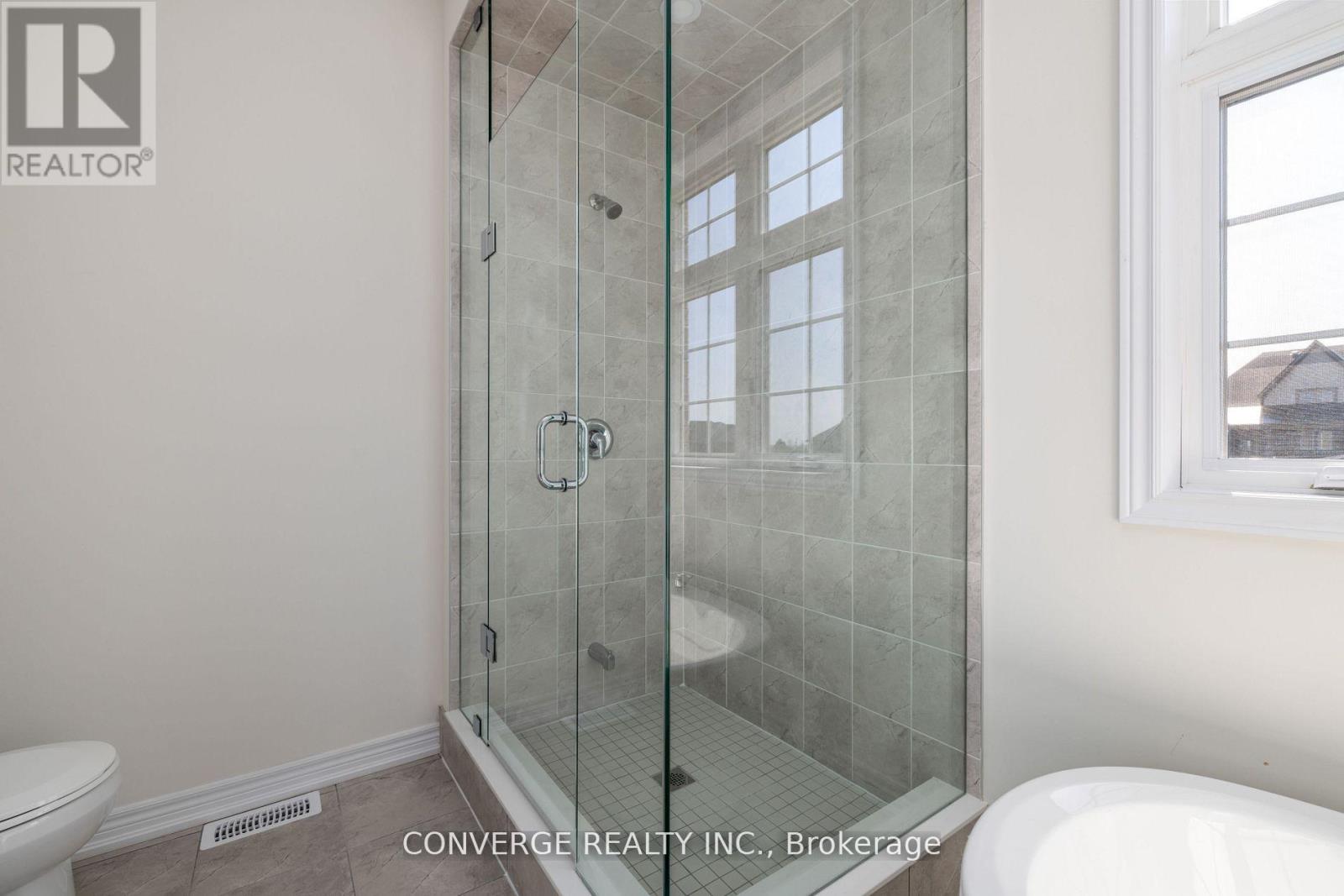 11 Skyvue Crescent, Quinte West, Ontario  K0K 1L0 - Photo 12 - X12986878