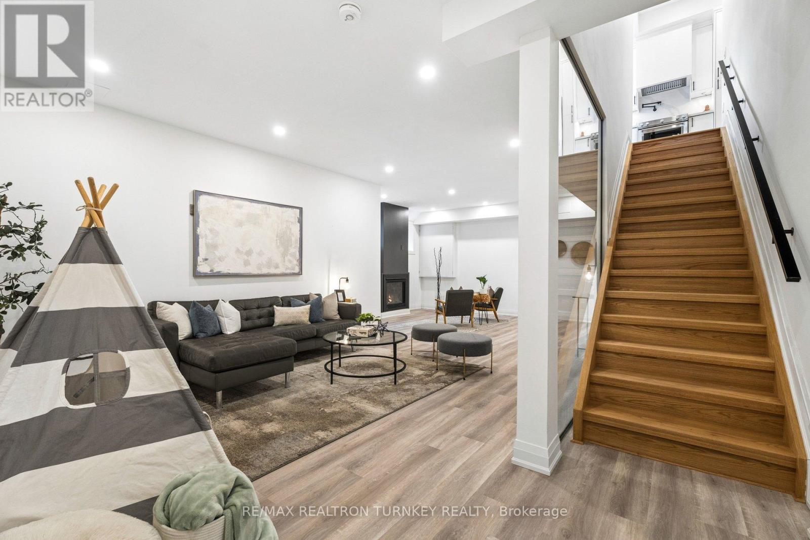 271 Main Street N, Uxbridge, Ontario  L9P 1R9 - Photo 28 - N12881326