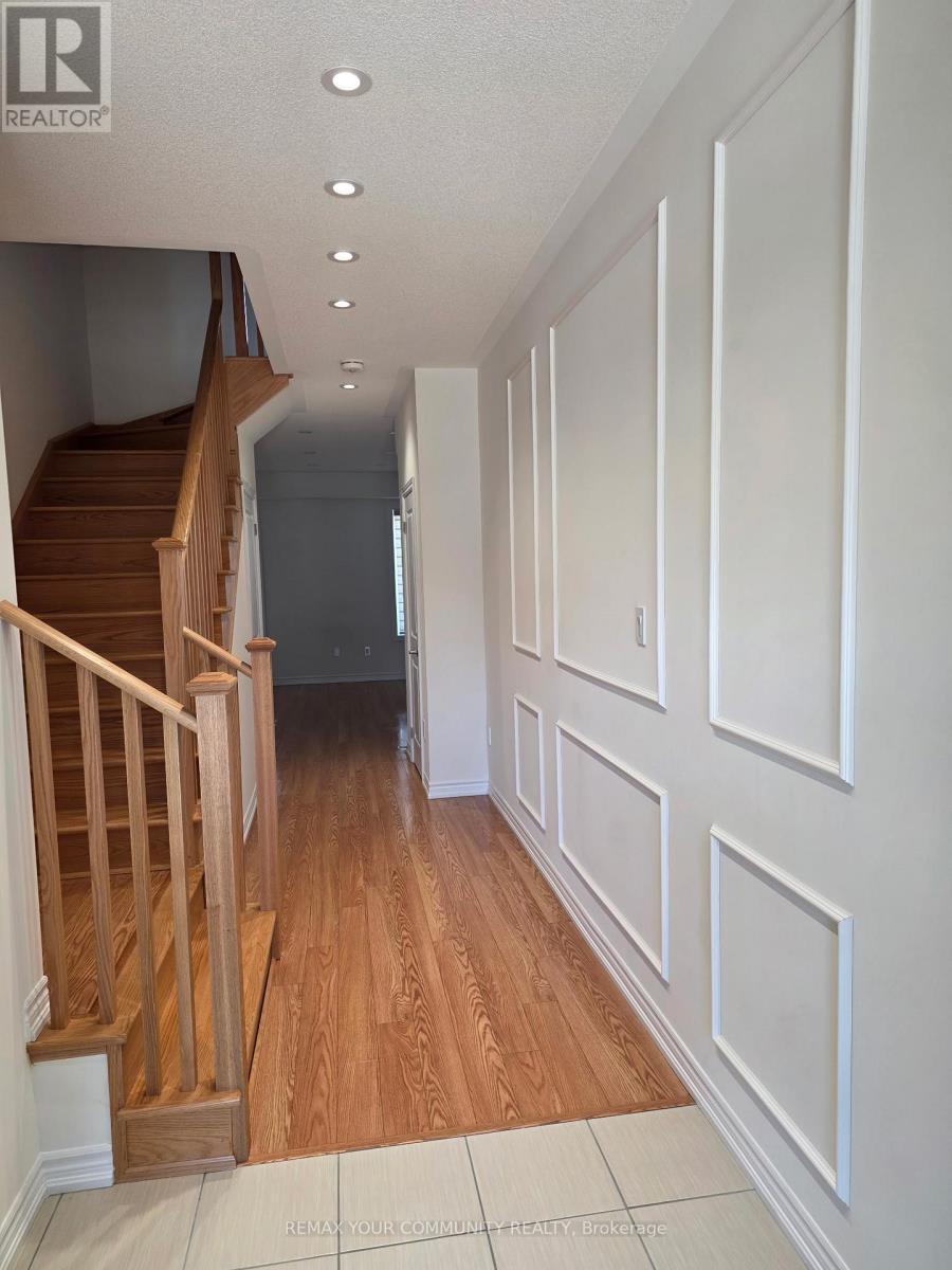 39 Tamworth Terrace, Barrie, Ontario  L9S 2Z8 - Photo 3 - S12960370