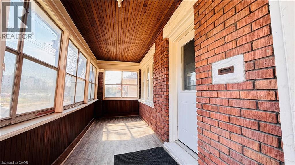 138 Glasgow Street, Kitchener, Ontario  N2G 2G9 - Photo 5 - 40819499