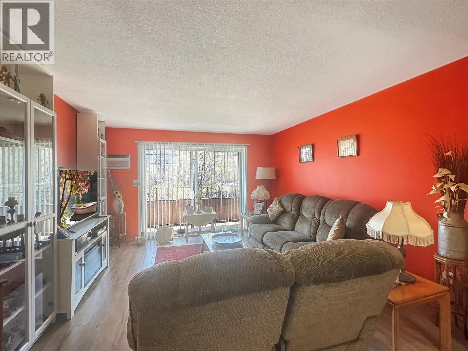 337 MCKINNEY Road Unit# 211 Oliver Photo 8