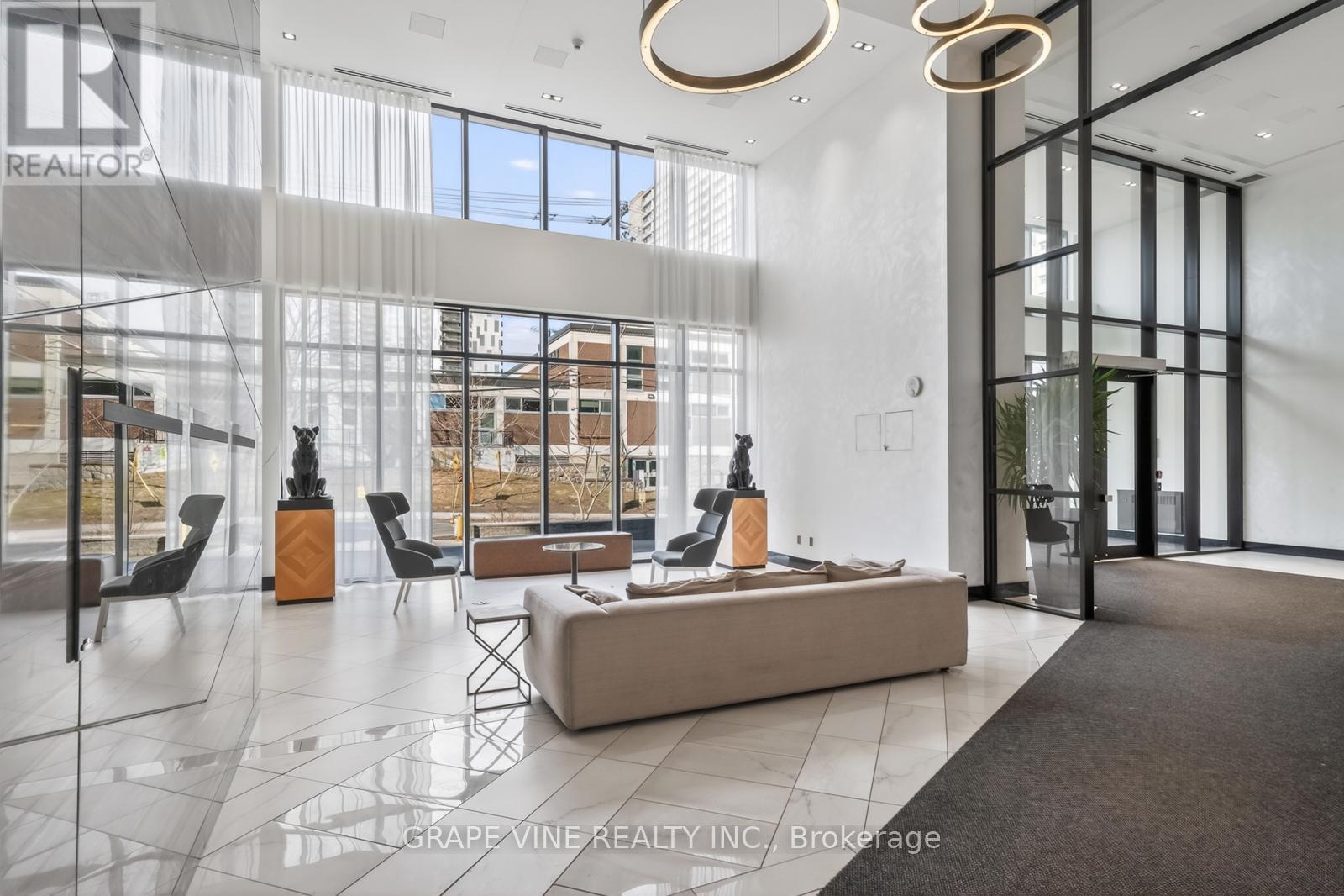 1010 - 255 Bay Street, Ottawa, Ontario  K1R 0C5 - Photo 4 - X12986954