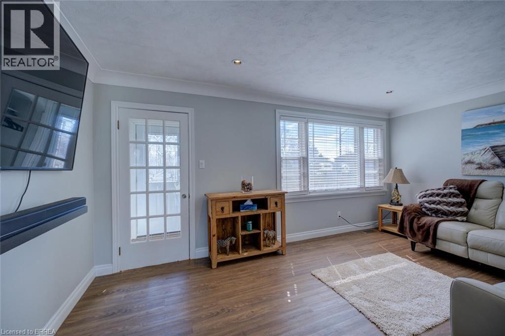 214 Grand Street, Brantford, Ontario  N3R 4C3 - Photo 4 - 40806418