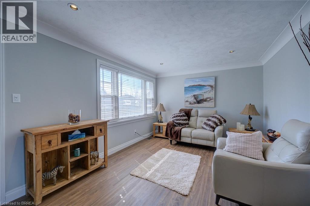 214 Grand Street, Brantford, Ontario  N3R 4C3 - Photo 5 - 40806418