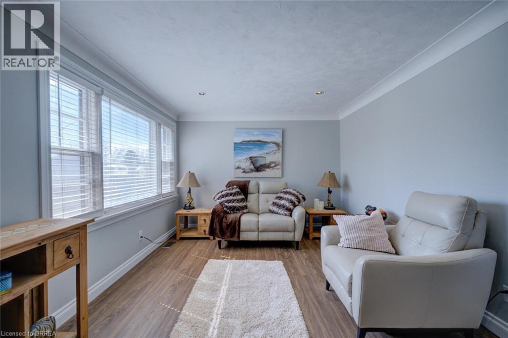 214 Grand Street, Brantford, Ontario  N3R 4C3 - Photo 6 - 40806418